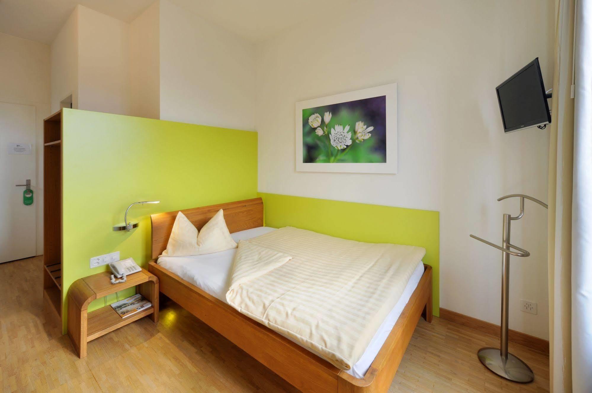 Odelya - Stadthotel Im Park Basel Exterior photo